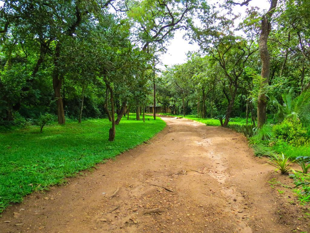 Hotel Woodlands Lilongwe Esterno foto