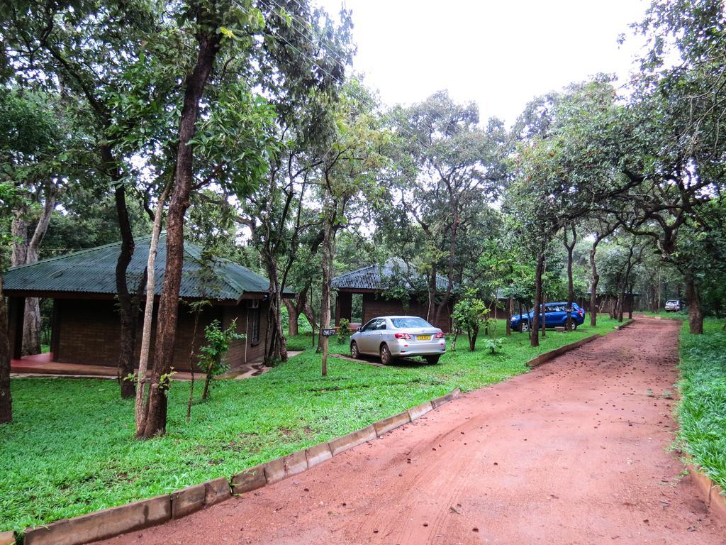 Hotel Woodlands Lilongwe Esterno foto