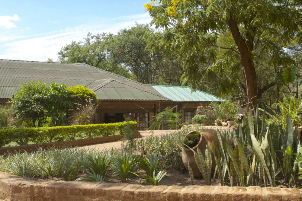 Hotel Woodlands Lilongwe Esterno foto