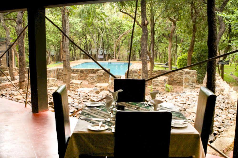 Hotel Woodlands Lilongwe Esterno foto
